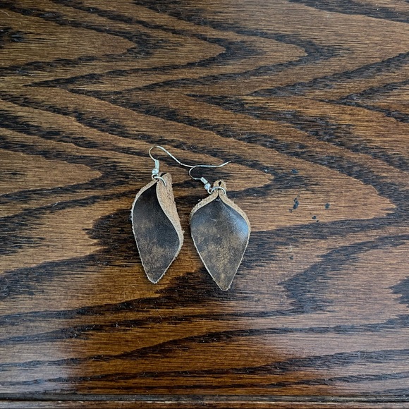 Lot of 6 Leather + Clay Earrings - Picture 3 of 7